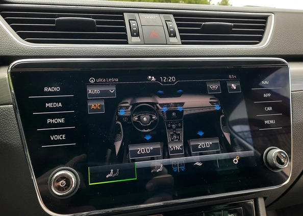 Skoda Superb cena 127900 przebieg: 85000, rok produkcji 2022 z Sobótka małe 631